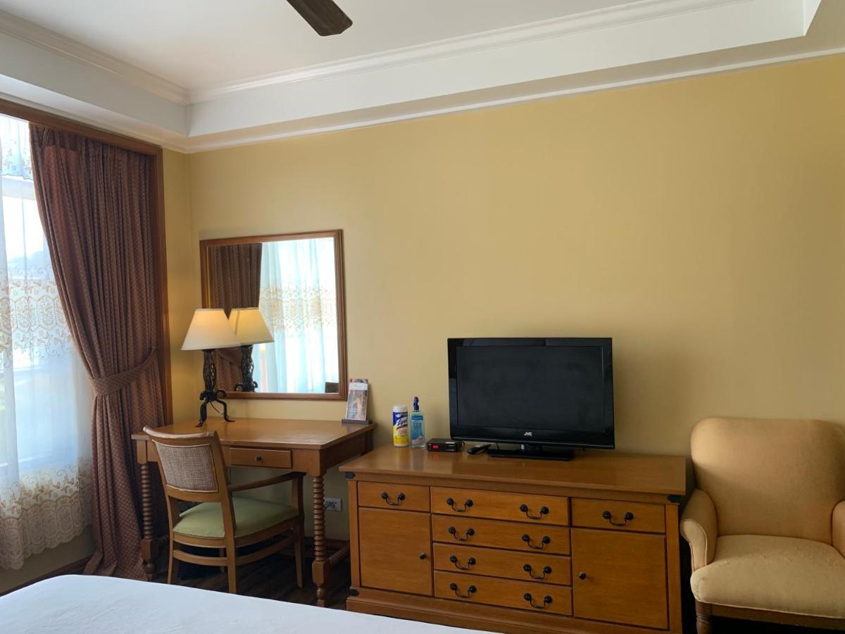 The Manor Hotel Baguio Private Unit Superior Room With A Great View Baguio City Exterior photo